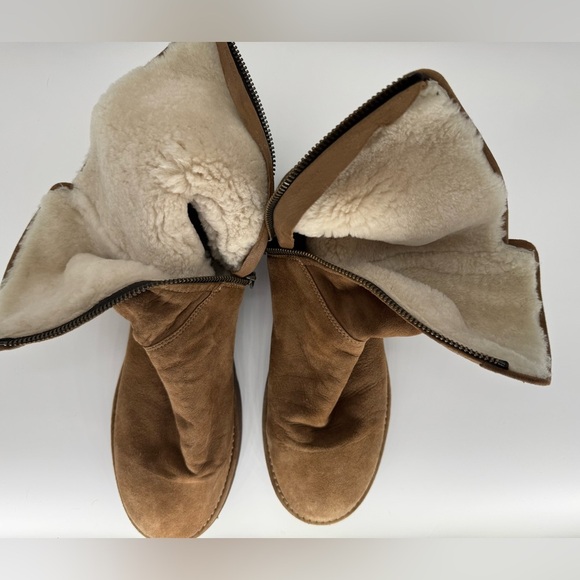 UGG Abree Short Made in Italy Shearling Boots – Size 8 (Style 1009250) - Picture 7 of 9